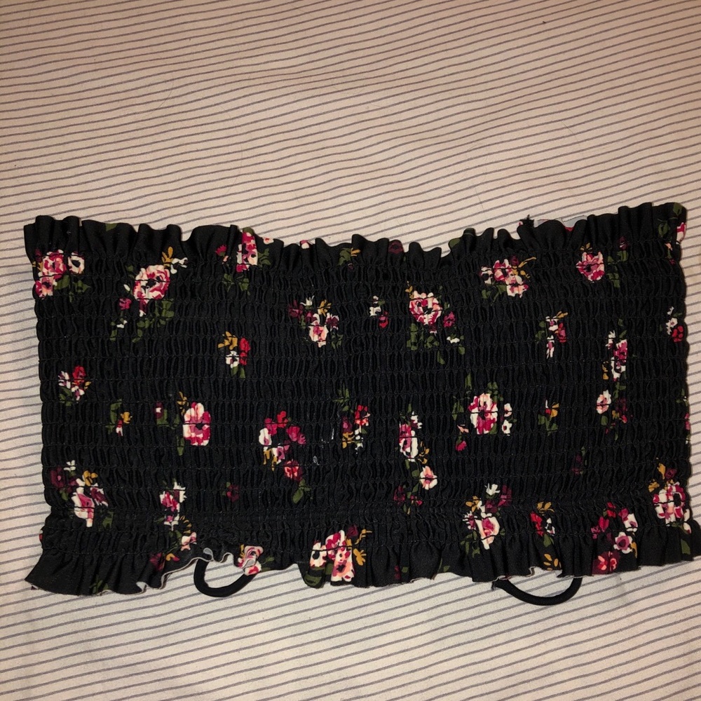 Bandeau bikini top black with flowers ruffles
